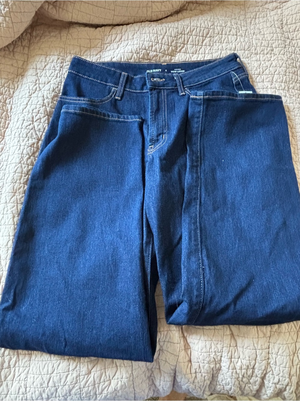 Old Navy Wow Loose Jeans - Picture 7 of 8